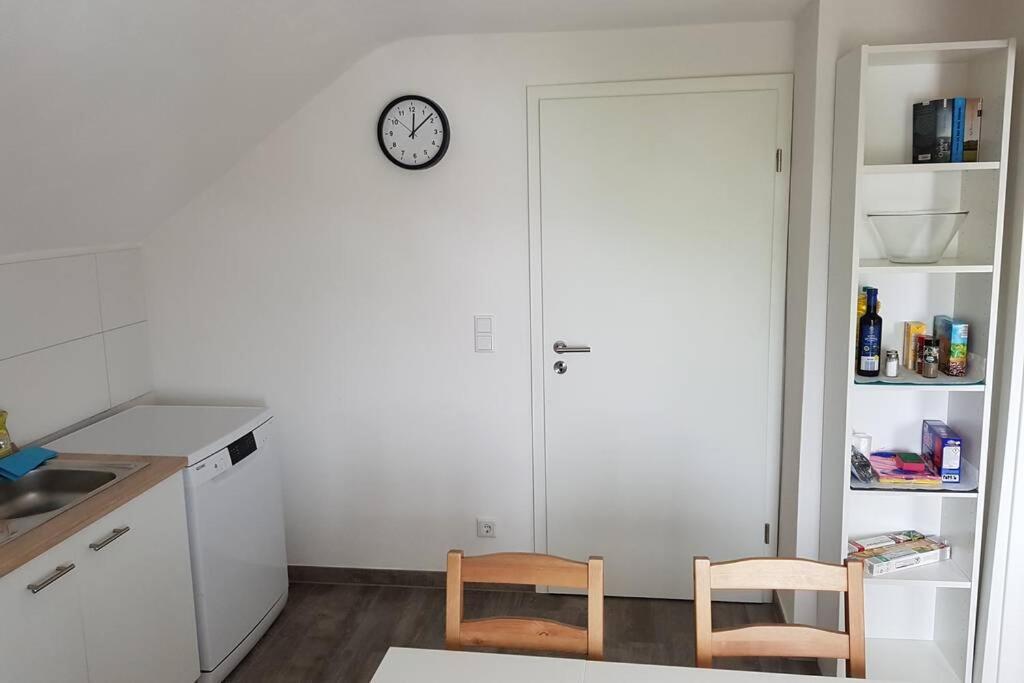 Dachwohnung Eyb Mit 3 Schlafzimmern Ansbach Exterior foto